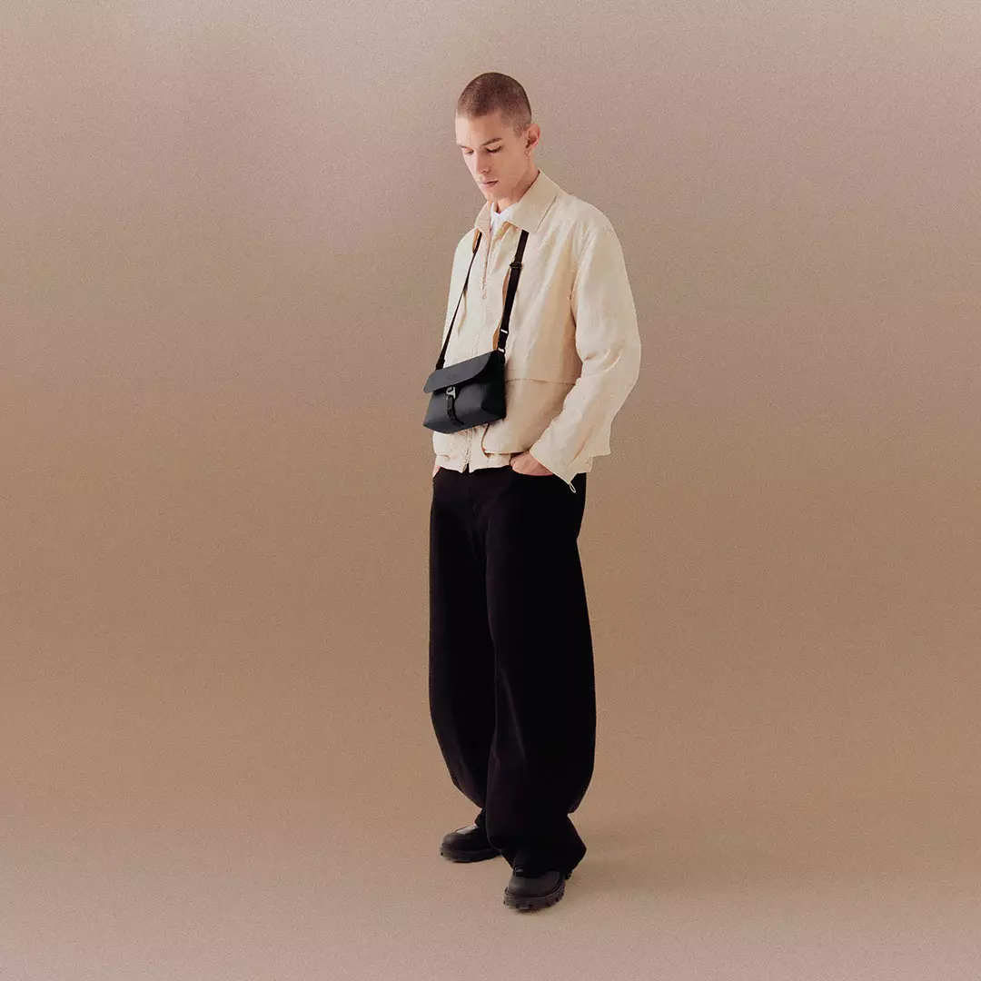 Ucon Acrobatics Yuri Lotus Infinity Black Cross Body Bag Tasche vegan schwarz